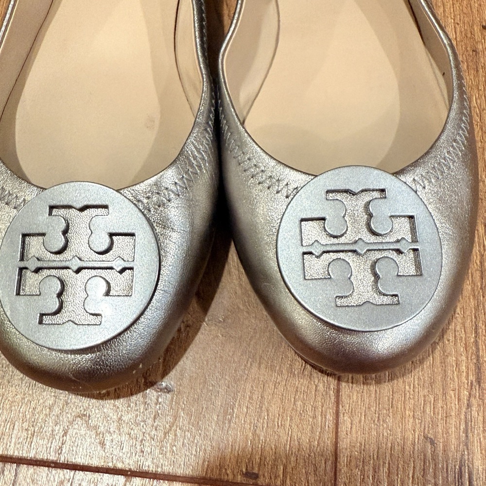 Tory Burch Leather Reva Silver Metallic Ballet Flats Elastic Back Size 7 M - Picture 7 of 8